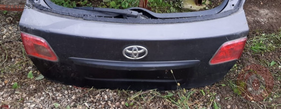 2010 model toyota avensis çıkma bagaj stop lambaları
