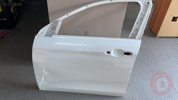 FİAT EGEA SOL ÖN KAPI ÇIKMA BEYAZ ORJİNAL