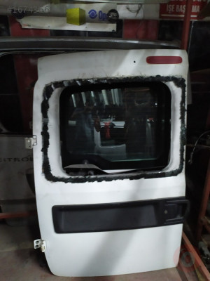 FIAT DOBLO 3 ORİJINAL ÇIKMA ARKA BAGAJ KAPISI GÜL OTOMOTIV
