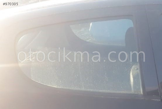 2009 model peugeot 207 1.4 çıkma sağ arka kapı camı