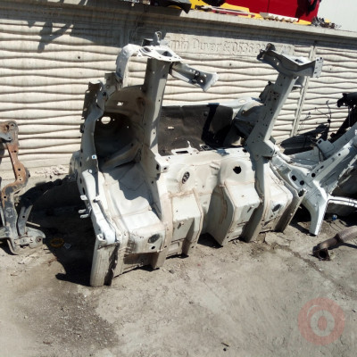 Peugeot 301 kesme sağ sol ön çeyrek
