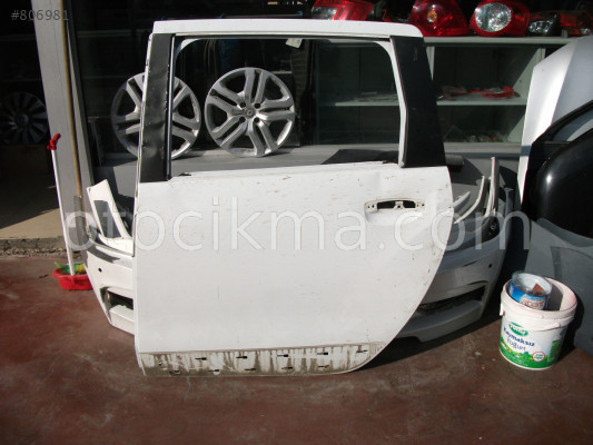 DACİA LODGY SOLARKA KAPI.