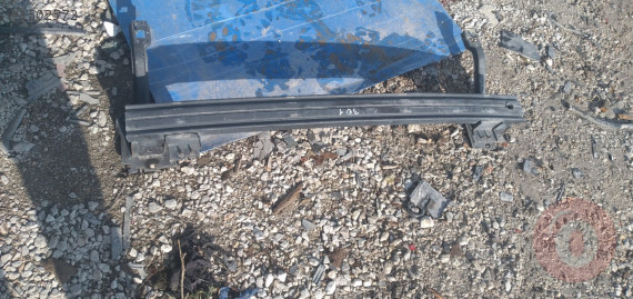 Peugeot 301 çıkma tampon demiri