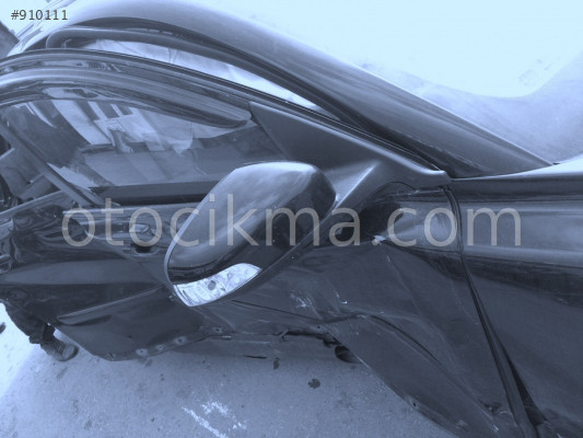 2007 VOLVO S40 ÇIKMA SAĞ DİKİZ AYNASI.
