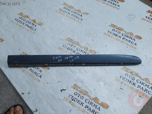 Mercedes E-Class W211 sağ arka kapı bandı 2002-2009