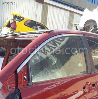 2017 HONDA CRV ÇIKMA SAĞ ÖN KAPI CAMI.