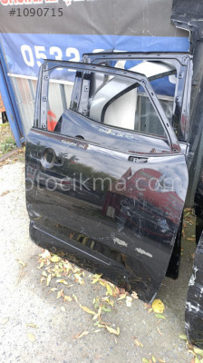 Jeep Renegade  sağ ön kapı