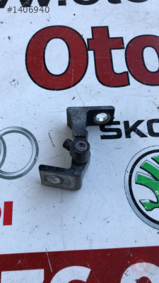 8K0831401A volkswagen jetta 2011-15 kapı menteşesi