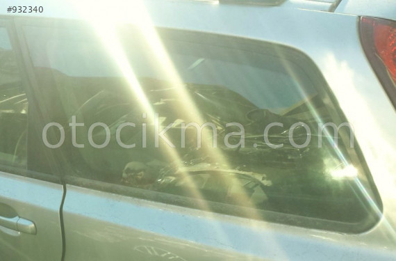 ÇIKMA 2005 VOLVO V50 SOL KELEBEK CAMI.