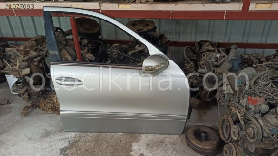 MERCEDES W211 SAĞ ÖN KAPI
