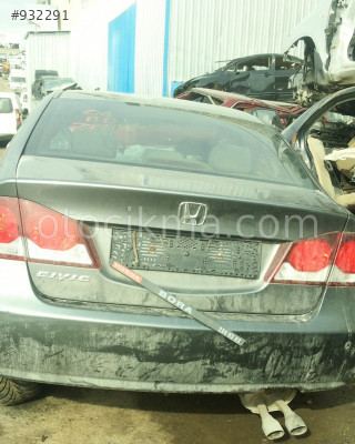 ÇIKMA 2011 HONDA CİVİC BAGAJ CAMI.