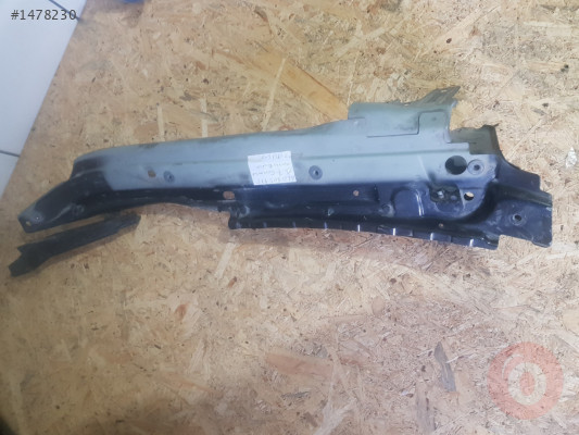 AUDİ Q7 ÇAMURLUK MONTAJ BRAKETİ SOL 4L0805175