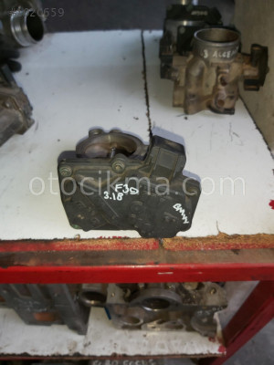 BMW F30 3.18 GAZ KELEBEGİ ÇIKMA PARÇA