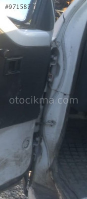 1996 model mitsubishi l300 çıkma sol ön kapı menteşesi
