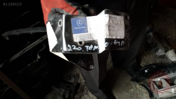 220 S SERİSİ TAMPON DEMİRİ AYAĞI MERCEDES ORJİNAL ÇIKMA PARÇ