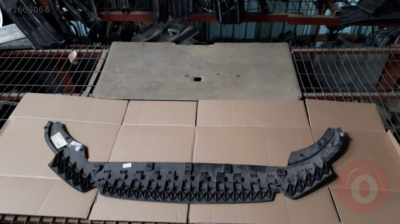 AUDİ A1 ÖN TAMPON SPOİLER ÇIKMA ORJİNAL  PARÇA