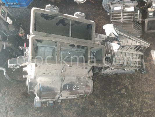 HYUNDAİ İ20 KALORİFER KAZANI ÇIKMA PARÇA