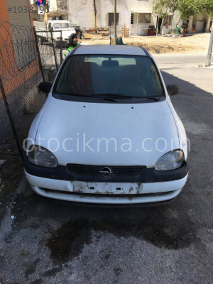 OPEL CORSA KAPUT