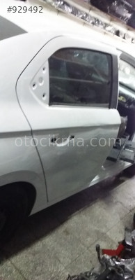 Citreon  c-elysee  kapı sağ arka