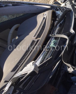 INFINITI FX30D ÇIKMA ÖN CAM IZGARASI MEVCUTTUR.