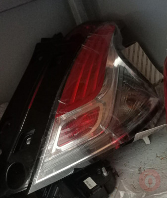 Lancia Ypsilon sağ stop lambası