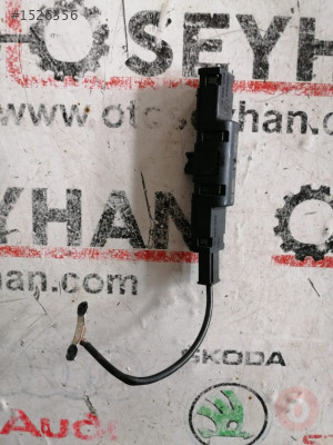 5N0035570 skoda scala 2020 bağaj anten güçlendirici
