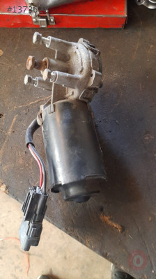 dacia solenza çıkma ön cam silgeç motoru