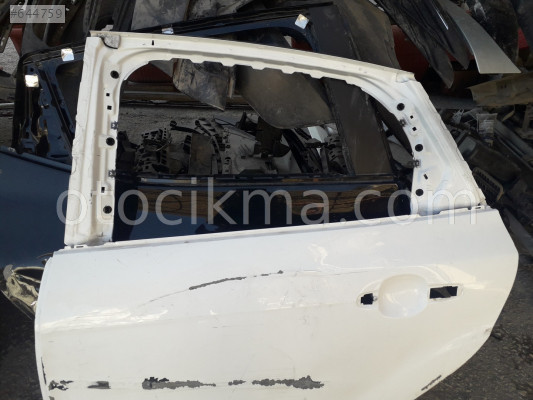 2015 ford focus çıkma arka sol kapı