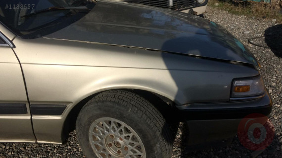 1992 model mazda 626 çıkma sağ ön çamurluk