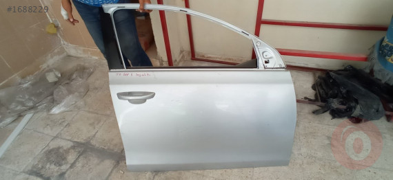 VW GOLF 6 SAĞ ÖN KAPI HATASIZ ORJ ÇIKMA