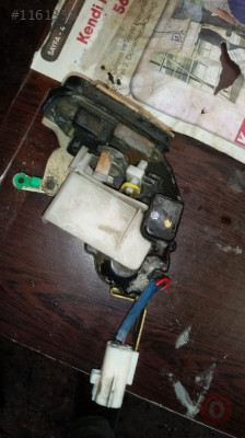 toyota carina çıkma sol arka kilit