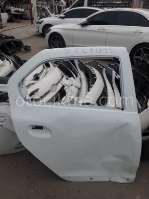 Renault symbol çıkma sag arka kapı