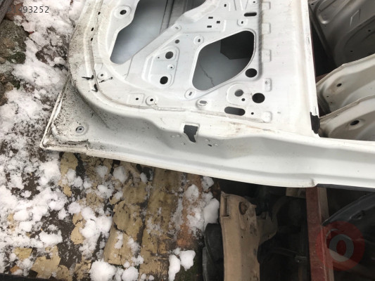 DACİA LODGY SAĞ ÖN KAPI (BOŞ)