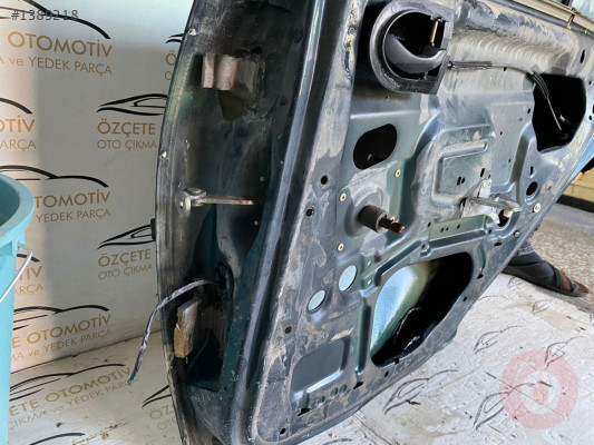FORD FİESTA SAĞ ARKA KAPI GERGİSİ 1998-2001 MODEL