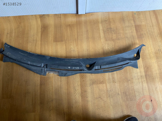 VOLKSWAGEN GOLF 4 ÖN CAM IZGARA ELEĞİ ÇIKMA YEDEK PARÇA