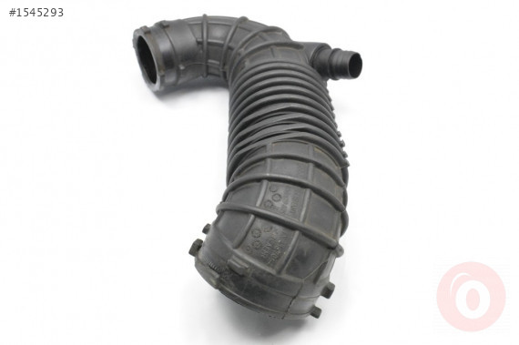 AUDI A4 A5 HAVA FİLTRE HORTUMU 	03G129629E