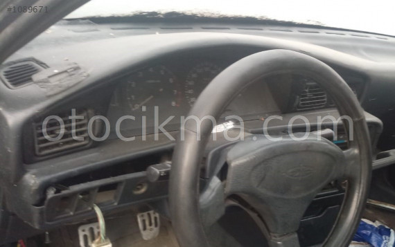 toyota corona 2.0 çıkma göğüslük
