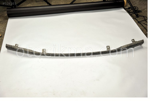 1999 VOLVO S40 ORİJİNAL TAMPON BANTI.