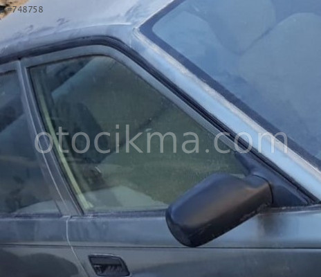 1992 TOYOTA COROLLA HATASIZ SAĞ ÖN KAPI CAMI.