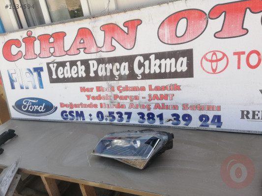 Skoda süper B sol ön far. ( camı kırık)