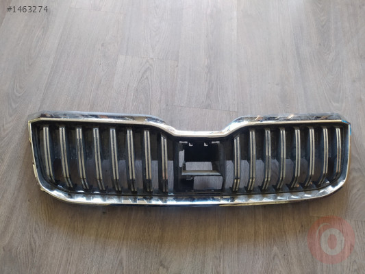Skoda Super B ön tampon panjuru 2015-2017