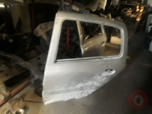 2003 RENO CLİO SEMBOL SOL ARKA KAPI 700 TL