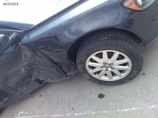 2007 VOLVO S40 HATASIZ SAĞ ÖN ÇAMURLUK.