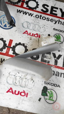 8W5867288C audi a4 2017 sağ yan arka direk döşeme