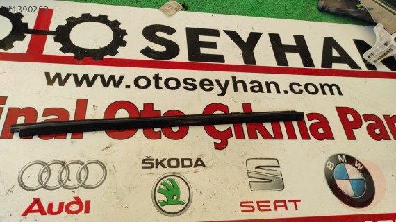 2012 hyundai ix35 arka sol kapı iç sıyırıcı fitil