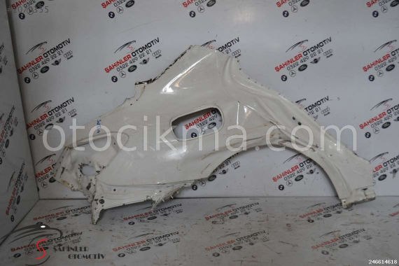 MERCEDES C SERİSİ W205 SAĞ ARKA ÇAMURLUK