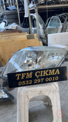 TOYOTA YARİS SOL FAR