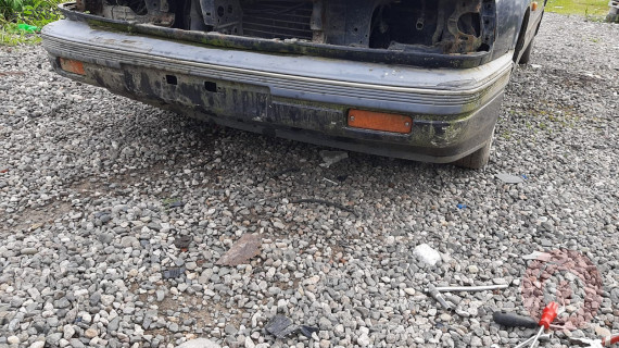 mazda 929 çıkma ön tampon
