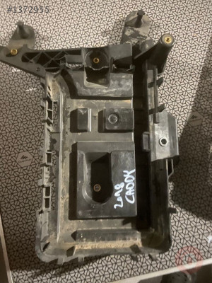 2015-2020 Caddy 2.0 dizel otomatik akü alt ayağı