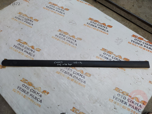 Volkswagen Caddy sağ arka kapı bandı 2005-2014
